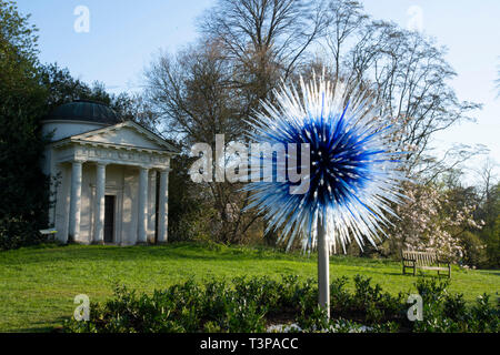 ‘Sapphire Star’ a Blown glass and steel sculpture by Dale Chihuly at Kew Gardens, London, UK Stock Photo