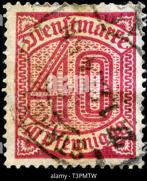 Postage stamp from the German Realm in the Official Stamps series issued in 1920 Stock Photo