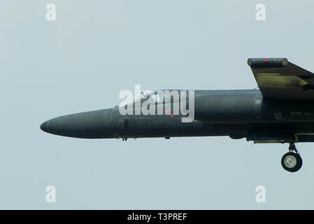 Lockheed U-2 Dragon Lady spy plane passing through RAF Fairford, Gloucestershire, UK on detachment. Pilot in pressurised space suit Stock Photo