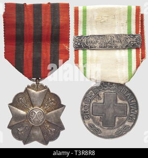 Médaille de la 'Croce Rossa Italiana, 'Benemerenti' en argent, avec sa rare barrette 'Campagna Italo-Austriaca 1915-16', Additional-Rights-Clearance-Info-Not-Available Stock Photo