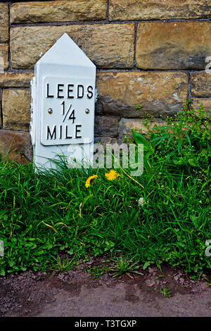 Replacement milepost on Leeds to Liverpool Canal, Leeds, England Stock Photo