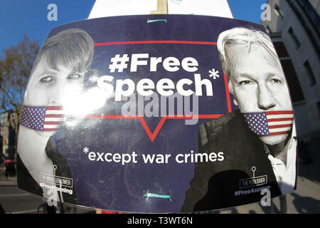 Westminster, London, UK. 11th Apr, 2019. Placard saying, Free Speech, of Julian Assange seen outside Westminster Magistrates Court after Julian Assange was removed from the Ecuadorian Embassy after his asylum was terminated. Credit: Ben Booth/SOPA Images/ZUMA Wire/Alamy Live News Stock Photo