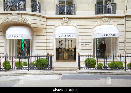 Versace Paris Montaigne store, Paris, France Stock Photo - Alamy