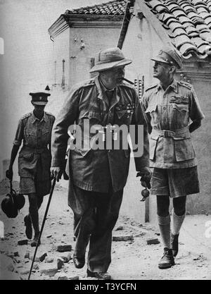 Winston Churchill with General Alexander at the front during the Italian campaign near Monte Maggiore. 26th August 1944 Stock Photo