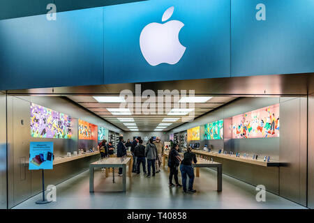 Apple Retail Store - Lenox Square  Apple retail store, Retail store  design, Lenox square