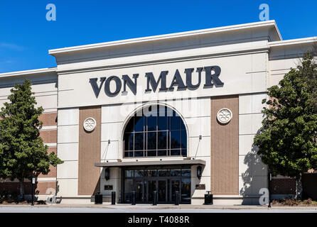 Von Maur - Department Store in Roseville