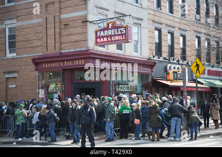 St. Patrick's Day at the Irish-American Parade in the Park Slope  neighborhood of Brooklyn in New York Stock Photo - Alamy