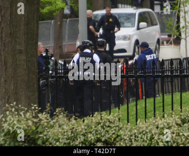 Washington, District of Columbia, USA. 12th Apr, 2019. An unidentified person is attended to by United States Secret Service and US Park Police during an incident in Lafayette Park, across Pennsylvania Avenue from the White House in Washington, DC on April 12, 2019 Credit: Ron Sachs/CNP/ZUMA Wire/Alamy Live News Stock Photo