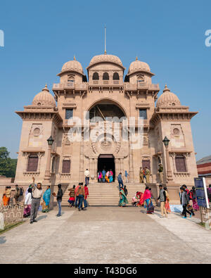 Vertical exterior view of the Sri Ramakrishna temple in Kolkata aka Calcutta, India. Stock Photo