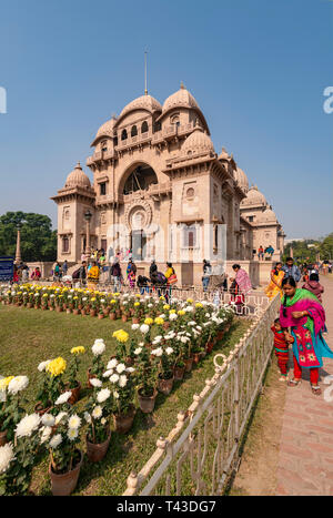 Vertical exterior view of the Sri Ramakrishna temple in Kolkata aka Calcutta, India. Stock Photo