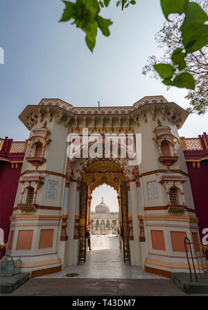 Vertical view of the immense gateway at Dadabari temple in Kolkata aka Calcutta, India. Stock Photo