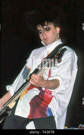 THE CURE UK rock group with Robert Smith in 1987. Photo: Jeffrey Mayer Stock Photo