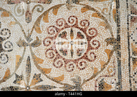 Pictures of a geometric  Roman mosaics design, from the ancient Roman city of Thysdrus. 3rd century AD. El Djem Archaeological Museum, El Djem, Tunisi Stock Photo
