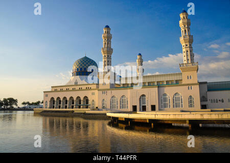 City Mosque on Likas Bay, Kota Kinabalu, Sabah (Borneo), Malaysia Stock Photo