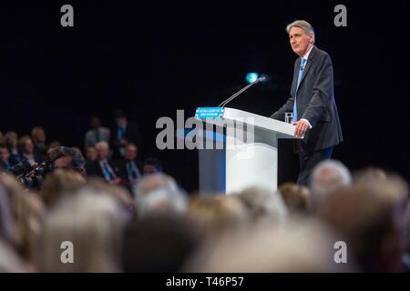 © Chris Bull. 2/10/17  MANCHESTER   , UK.   CAPTION The Conservative Party Conference 2017 at Manchester Central today (Mon 2nd October 2017).  Philip Hammond, Chancellor of the Exchequer , delivers his speech on day two of the conference.    Photo credit: CHRIS BULL Stock Photo