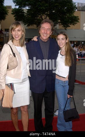 LOS ANGELES, CA. June 10, 2003: Actor ERIC IDLE & wife TANIA (left) & daughter LILY at the Los Angeles premiere of his new movie Hollywood Homicide. Stock Photo