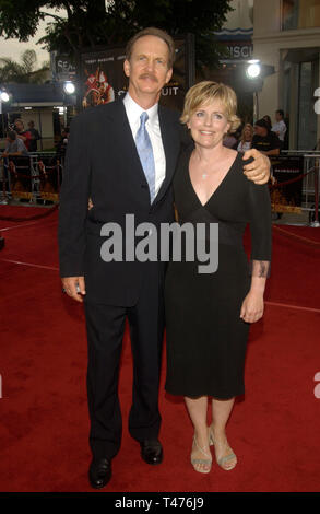 LOS ANGELES, CA. July 22, 2003: Actor MICHAEL O'NEILL & wife at the world premiere, in Los Angeles, of his new movie Seabiscuit. Stock Photo
