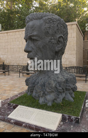 Azerbaijan, Baku, Old City (Icari Seher), Vahid Garden, bust of poet Vahid Stock Photo
