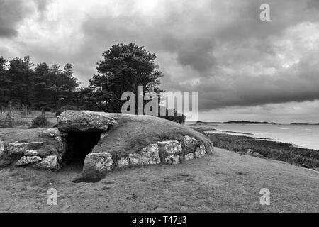 Ancient burial chamber, Innisidgen Upper Carn, St. Mary's, Isles of Scilly, UK: black and white version Stock Photo