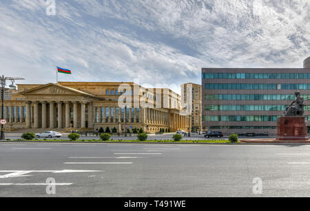 The Supreme Court of the Republic of Azerbaijan in Baku, Azerbaijan and a monument to Shah Ismail I. Stock Photo