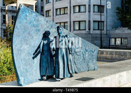 Christ’s Hospital School Monument, Christ Church Greyfriars, Newgate Street, London Stock Photo