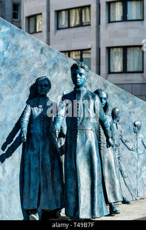 Christ’s Hospital School Monument, Christ Church Greyfriars, Newgate Street, London Stock Photo