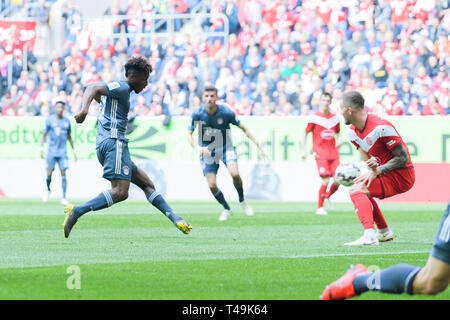 Dusseldorf, Germany. 14th Apr, 2019. goal to 0: 2: Kingsley Coman (FC Bayern Munich) meets. GES / Soccer / 1. Bundesliga: Fortuna Dusseldorf - FC Bayern Munich, 14.04.2019 Football / Soccer: 1st League: Fortuna Dusseldorf vs. FC Bayern Munich, Dusseldorf, April 14, 2019 | usage worldwide Credit: dpa picture alliance/Alamy Live News Stock Photo