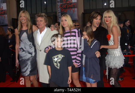 Penny Lancaster, Rod Stewart and family arriving at The Summer Party held  by the Serpentine Gallery and Jimmy Choo, Hyde Park, London. Doug  Peters/allactiondigital.com Stock Photo - Alamy