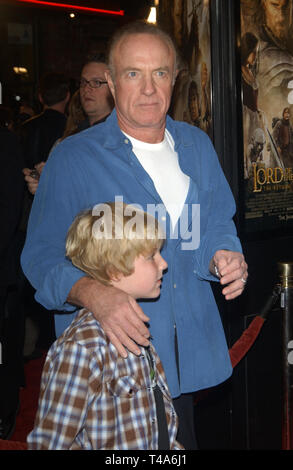 LOS ANGELES, CA. December 03, 2003: JAMES CAAN & son at the USA premiere of The Lord of the Rings: The Return of the King, in Los Angeles. Stock Photo