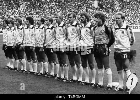 Algeria austria world cup 1982 hi-res stock photography and images