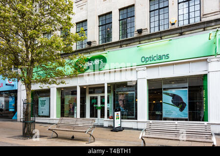 Specsavers Opticians shop on George Street in Luton, Bedfordshire., UK Stock Photo