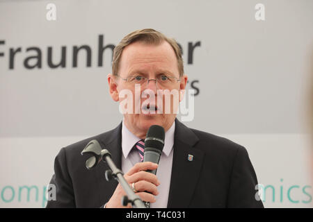 15 April 2019, Thuringia, Hermsdorf: Thuringia's Prime Minister Bodo Ramelow (left) speaks at the ground-breaking ceremony for a new center at the Fraunhofer Institute for Ceramic Technologies and Systems. For example, the Institute wants to continue working on new energy storage devices made of ceramics and plastics that last longer and are more powerful than today's batteries and accumulators. Photo: Bodo Schackow/dpa Stock Photo
