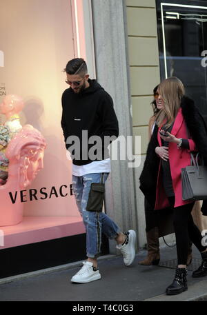 Milan, Roberto Gagliardini and wife Nicole pregnant Roberto Gagliardini,  midfielder of INTER and of the ITALIA National, walks through the streets  of the center with his wife NICOLE CIOCCA, who will give