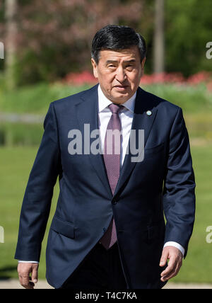 Berlin, Germany. 16th Apr, 2019. Sooronbaj Dscheenbekow, President of Kyrgyzstan, is greeted by the Federal President at Bellevue Castle. Credit: Bernd von Jutrczenka/dpa/Alamy Live News Stock Photo