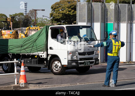 Tokyo, Japan. 16th Apr, 2019. Workers continue constructing the New National Stadium. The New National Stadium will be the venue for 2020 Tokyo Olympic and Paralympic Games. Credit: Rodrigo Reyes Marin/AFLO/Alamy Live News Stock Photo