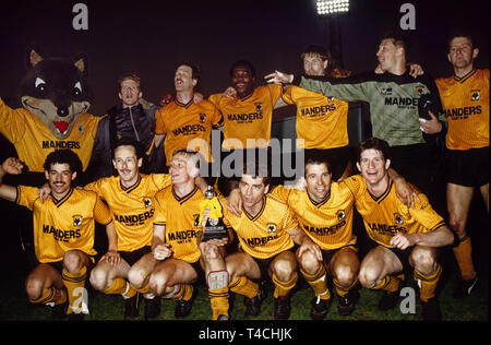 Wolverhampton Wanderers celebrate winning 3rd Division Championship at Molineux Phil Robinson, Alistair Robertson, Floyd Streete, Gary Bellamy, Mark Kendall, Robbie Dennison. Front Andy Thompson, Nigel Vaughan, Keith Downing, Mick Gooding, Steve Bull, Andy Mutch. 1989. Stock Photo