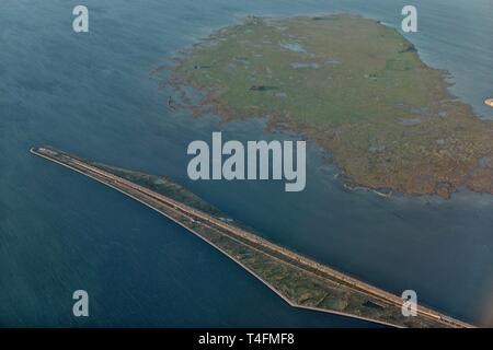 High angle view of the bridge connecting Denmark and Sweden disappearing in ocean Stock Photo