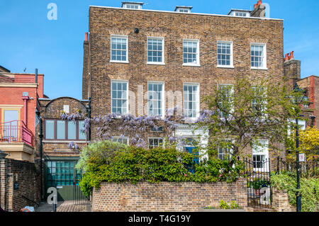 Kelmscott House on Upper Mall in Hammersmith was the London home of William Morris. Stock Photo