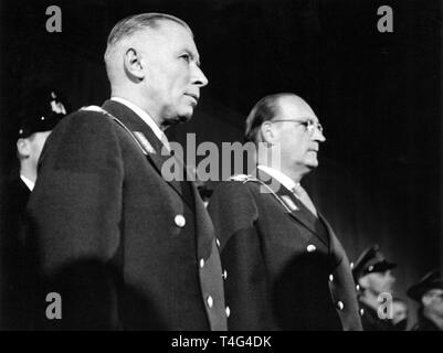 General Adolf Heusinger (l) and General Hans Speidel during the ceremony. Minister of Defense Blank presented on 12 November 1955 in Bonn (FRG) the certificate of appointment to the first 101 volunteers of the newly established Bundeswehr. | usage worldwide