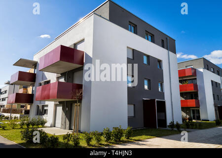 Luxury Real Estate: 5 Extremely Cool New York Industrial Lofts - Industrial Penthouse Luxury Apartment Complex