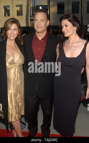 LOS ANGELES, CA. June 09, 2004: TOM HANKS & wife RITA WILSON (left) with CATHERINE ZETA-JONES at the Los Angeles premiere of their new movie The Terminal. Stock Photo