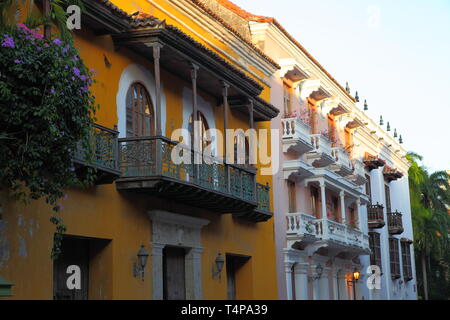 Colourful painted houses in Spanish colonial style of architecture in the historic centre of Cartagena, Colombia Stock Photo