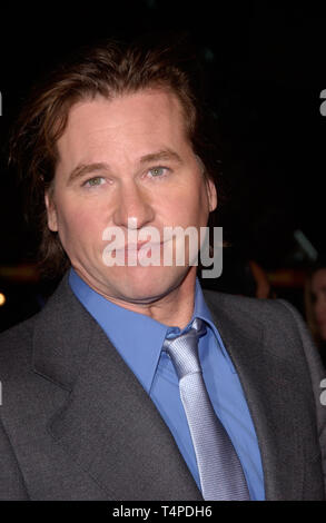 LOS ANGELES, CA. November 16, 2004:  Los Angeles, CA: Actor VAL KILMER at the world premiere, in Hollywood, of his new movie Alexander. Stock Photo