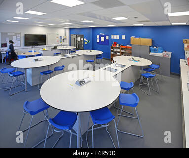 Science classroom in a new, West London Academy school. Building was converted from a 1970's office block. Stock Photo