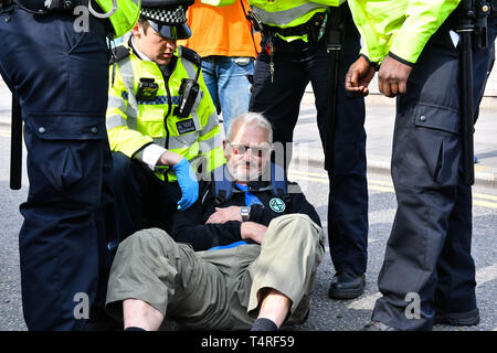 Waterloo Bridge, London, UK. 18th Apr 2019. Activists arrested at Waterloo Bridge in demand the UK Govt to act of Climate Change by 2025 on 18 April 2019, London, UK. Credit: Picture Capital/Alamy Live News