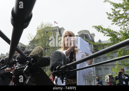 Washington, District of Columbia, USA. 18th Apr, 2019. Senior Counselor Kellyanne Conway makes a statement about the release of the Mueller report at the White House in Washington, DC on April 18, 2019. Credit: Stefani Reynolds/CNP/ZUMA Wire/Alamy Live News Stock Photo