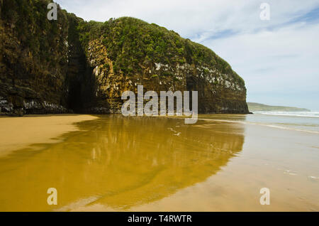 Cathedral Caves, New Zealand Stock Photo