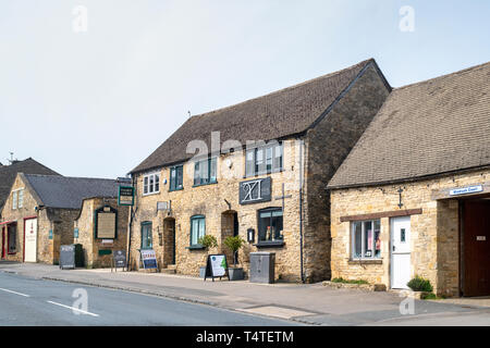 Cotswold stone buildings along Sheep street, Stow on the Wold, Cotswolds, Gloucestershire, England Stock Photo