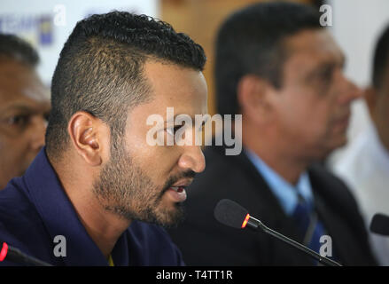 Colombo, Sri Lanka. 18th Apr, 2019. Sri Lanka's newly appointed captain for the ICC cricket World Cup, Dimuth Krunaratne speaks at a press conference in Colombo, Sri Lanka, Thursday, 18 April, 2019. Sri Lanka on April 18 dumped established stars including former captain Dinesh Chandimal from their one-day team in a mass clearout for the World Cup. Credit: Pradeep Dambarage/Pacific Press/Alamy Live News