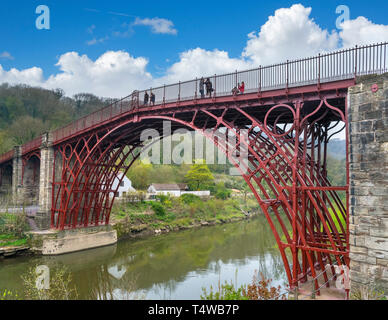 Ironbridge Gorge, UK. The historic 18th century Iron Bridge across the River Severn, Ironbridge, Coalbrookdale, Shropshire, England, UK Stock Photo